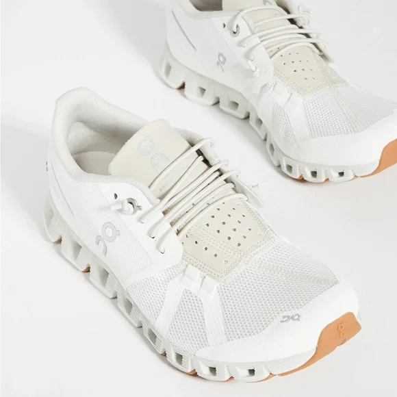 On Running Women's Sneakers - White and Gray - Picture 2 of 8